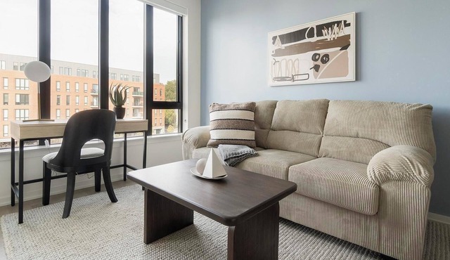Landing | Incredible 1BD, Gym, Rooftop Lounge