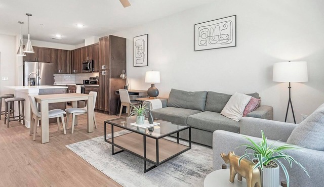 Landing | Incredible 1BD, Gym, Pool