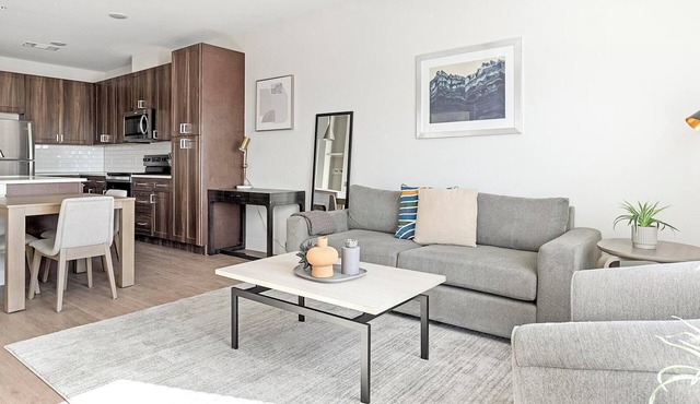 Landing | Incredible 1BD, Gym, Pool