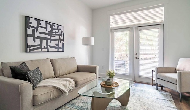 Landing | Incredible 1BD, Pool, Gym