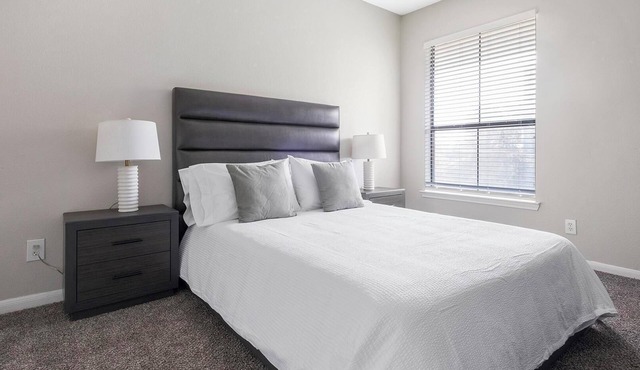 Landing | Incredible 1BD, Pool, Gym