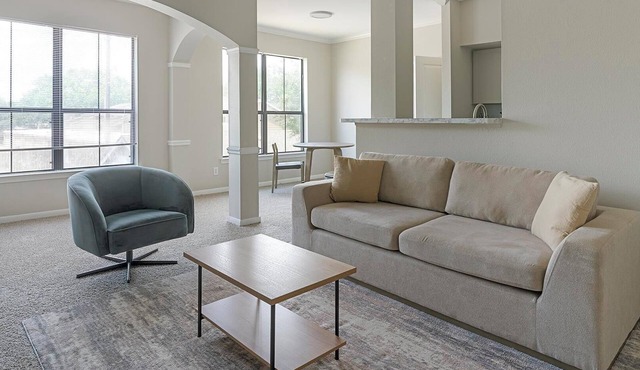Landing | Incredible 1BD, Gym, Pool