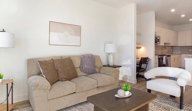 Landing | Incredible 1BD, Gym, Clubhouse