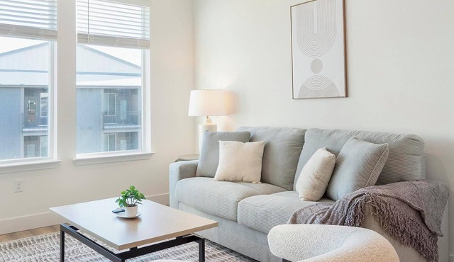 Landing | Incredible 1BD, Gym, Clubhouse