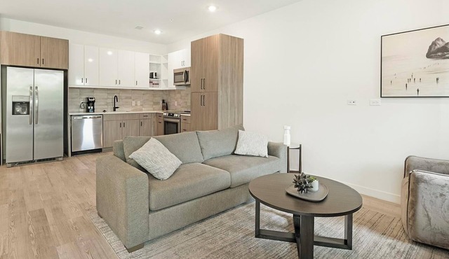 Landing | Incredible 1BD, Courtyard