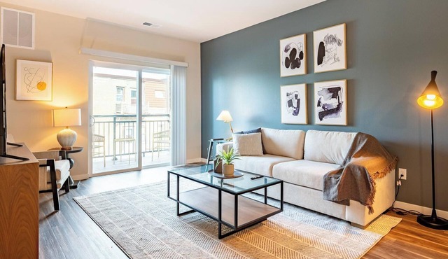 Landing | Incredible 1BD, Gym, Pool