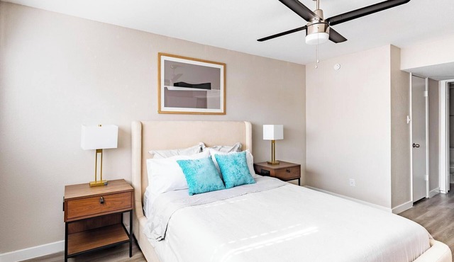 Landing | Incredible 2BD, Pool, Gym