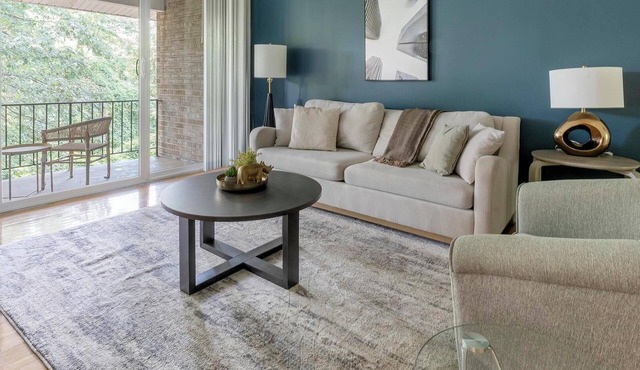 Landing | Incredible 2BD, Pool, Gym