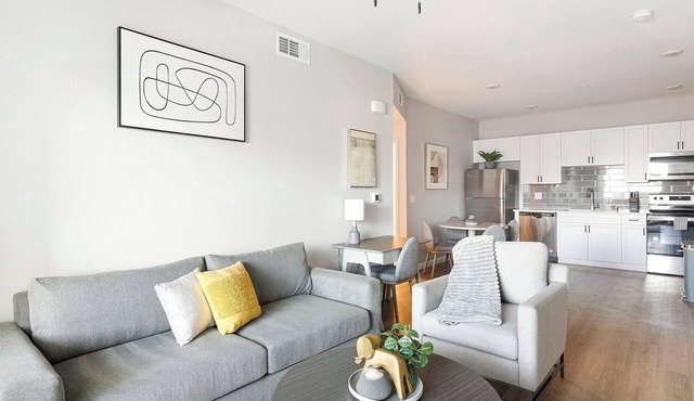 Landing | Incredible 2BD, Pool, Rooftop Lounge
