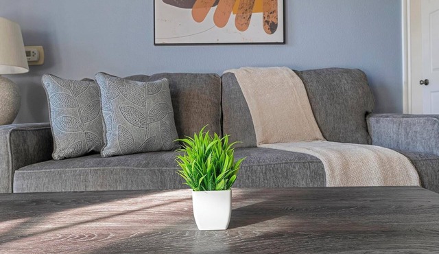 Landing | Incredible 2BD, Clubhouse, Courtyard