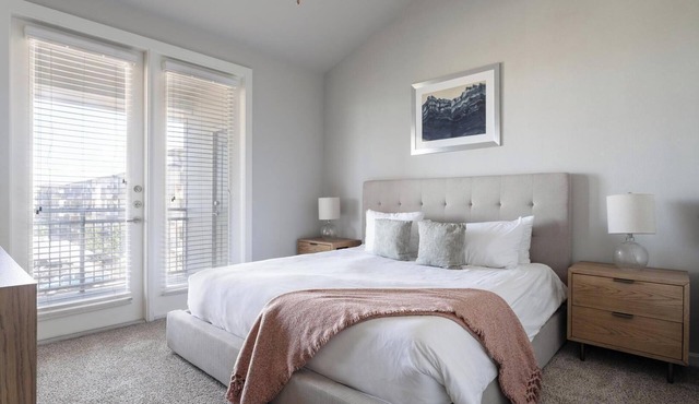 Landing | Incredible 2BD, Gym, Clubhouse