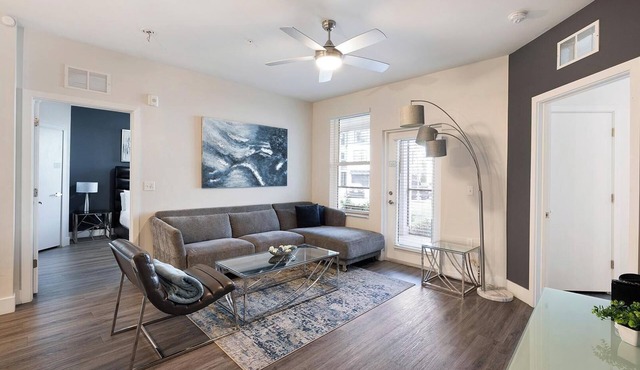 Landing | Incredible 2BD, Pool, Clubhouse