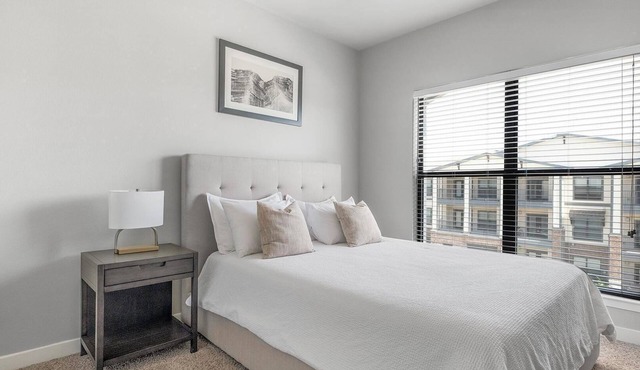 Landing | Incredible 2BD, Pool, Clubhouse