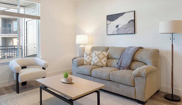 Landing | Incredible 2BD, Gym, Clubhouse