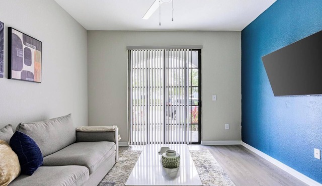 Landing | Incredible 2BD, Gym, Clubhouse