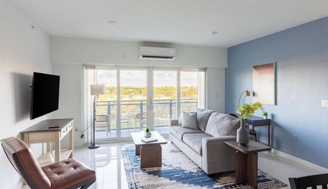 Landing | Incredible 2BD, Pool, Gym
