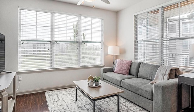 Landing | Incredible Studio, Courtyard, Gym