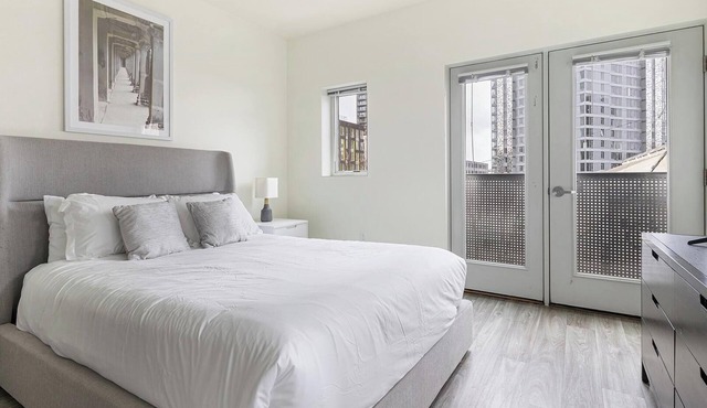 Landing | Incredible Studio, Gym, Courtyard