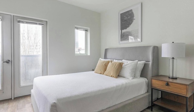 Landing | Incredible Studio, Courtyard, Gym
