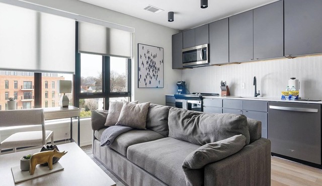 Landing | Incredible Studio, Gym, Pool