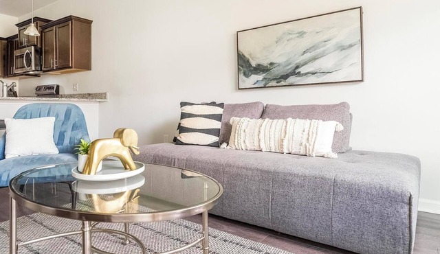 Landing | Incredible 2BD, Gym, Pool