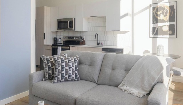 Landing | Incredible Studio, Courtyard, Game Room