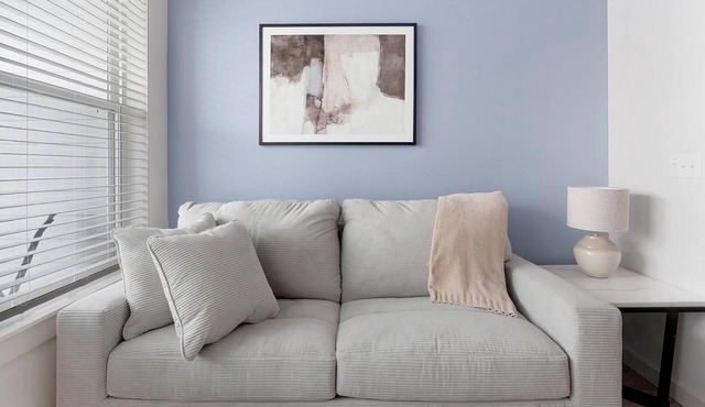 Landing | Incredible 1BD, Gym, Clubhouse