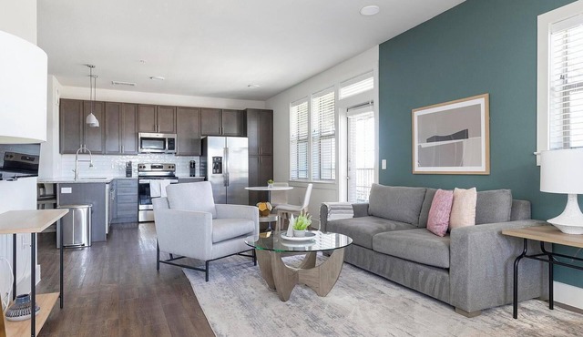Landing | Incredible 1BD, Gym, Clubhouse