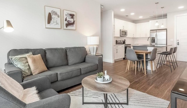 Landing | Incredible 2BD, Pool, Clubhouse