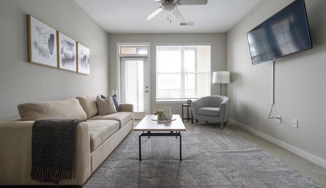 Landing | Modern 1BD, Clubhouse, Pool
