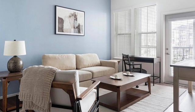 Landing | Modern 1BD, Clubhouse