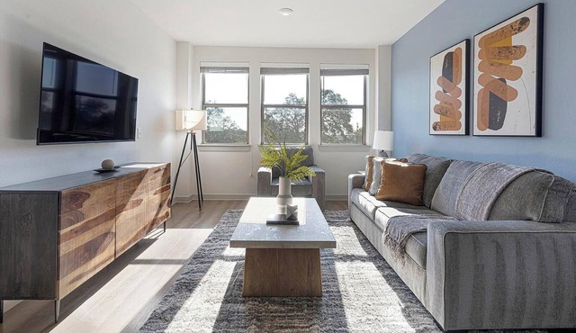 Landing | Modern 1BD, Clubhouse, Gym