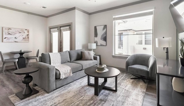Landing | Modern 1BD, Clubhouse, Courtyard