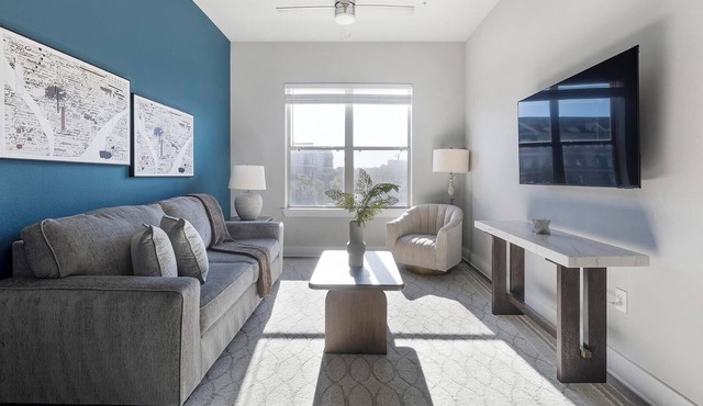 Landing | Modern 1BD, Courtyard, Pool
