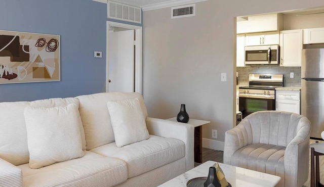 Landing | Modern 1BD, Gym