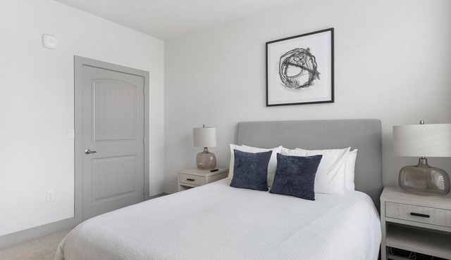 Landing | Modern 1BD, Gym, Clubhouse