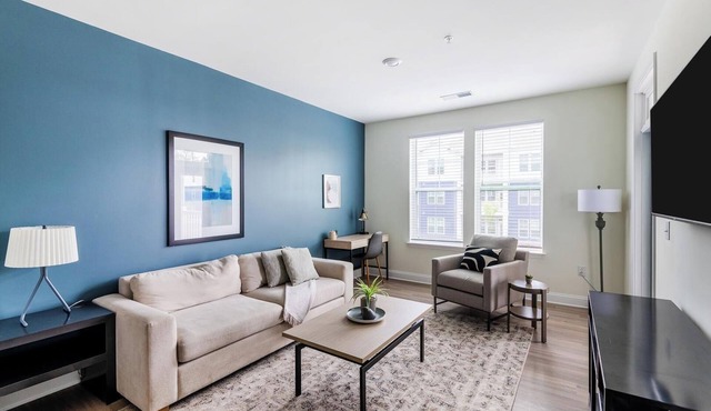 Landing | Modern 1BD, Gym, Pool