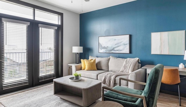 Landing | Modern 1BD, Gym, Pool