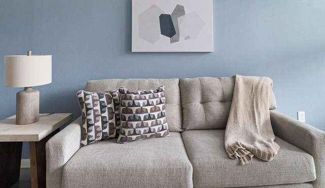 Landing | Modern 1BD, Gym