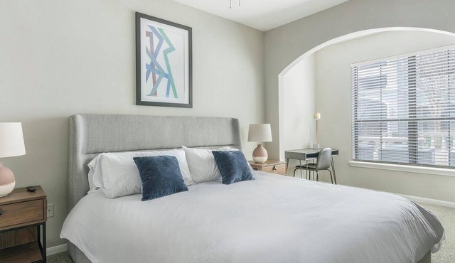 Landing | Modern 1BD, Gym, Pool
