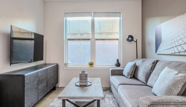 Landing | Modern 1BD, Gym