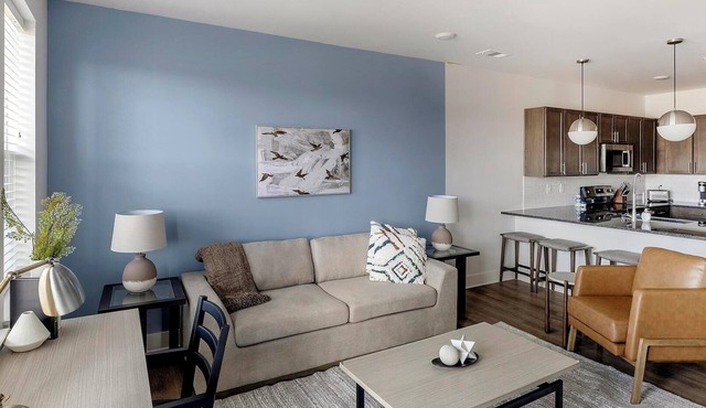 Landing | Modern 1BD, Gym, Pool