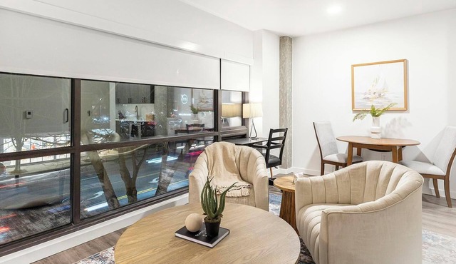 Landing | Modern 1BD, Gym