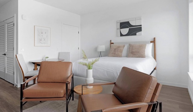 Landing | Modern 1BD, Gym
