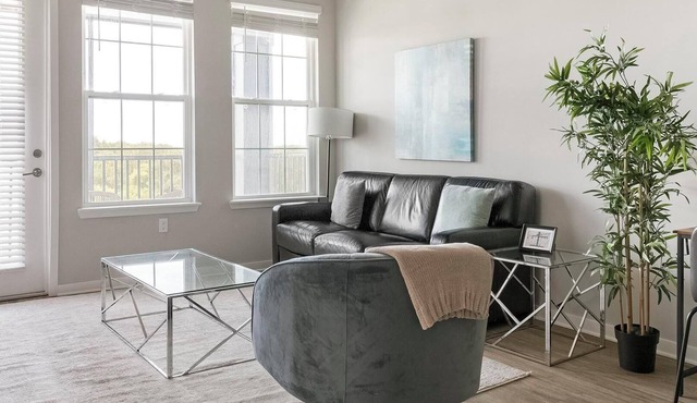 Landing | Modern 1BD, Gym, Clubhouse