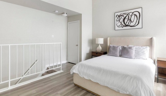 Landing | Modern 1BD, Pool, Courtyard