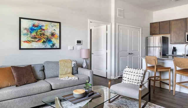 Landing | Modern 1BD, Pool, Gym
