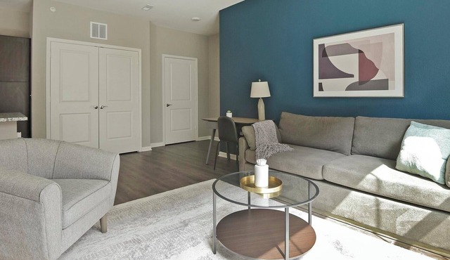 Landing | Modern 1BD, Gym, Courtyard