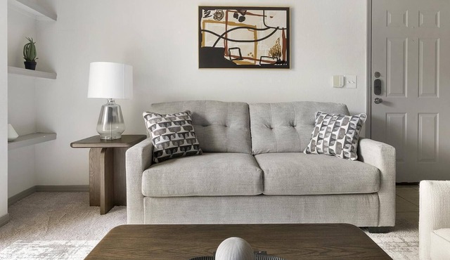 Landing | Modern 1BD, Gym, Tennis Court