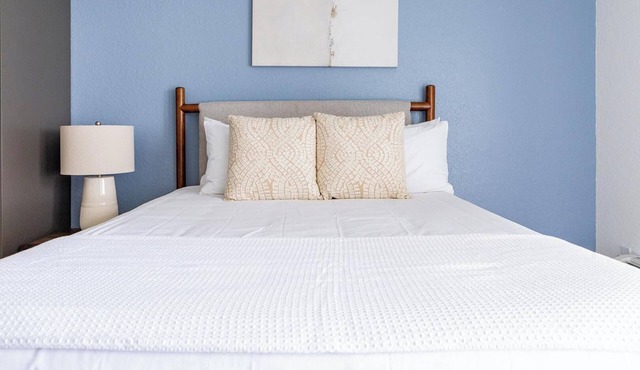 Landing | Modern 1BD, Clubhouse, Yoga Studio